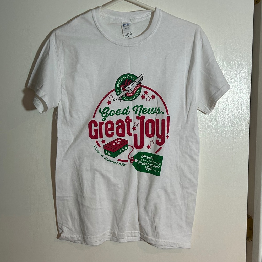 Samaritans Purse Operation Christmas Child Good News Great Joy T Shirt Small
